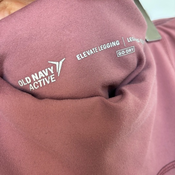 Old Navy Active Mauve Cropped Leggings - size Small (fit like XS) - Picture 2 of 7